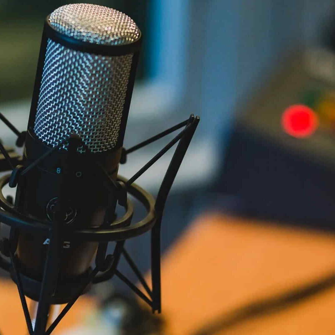 En iyi teknoloji podcast'leriyle tanışın